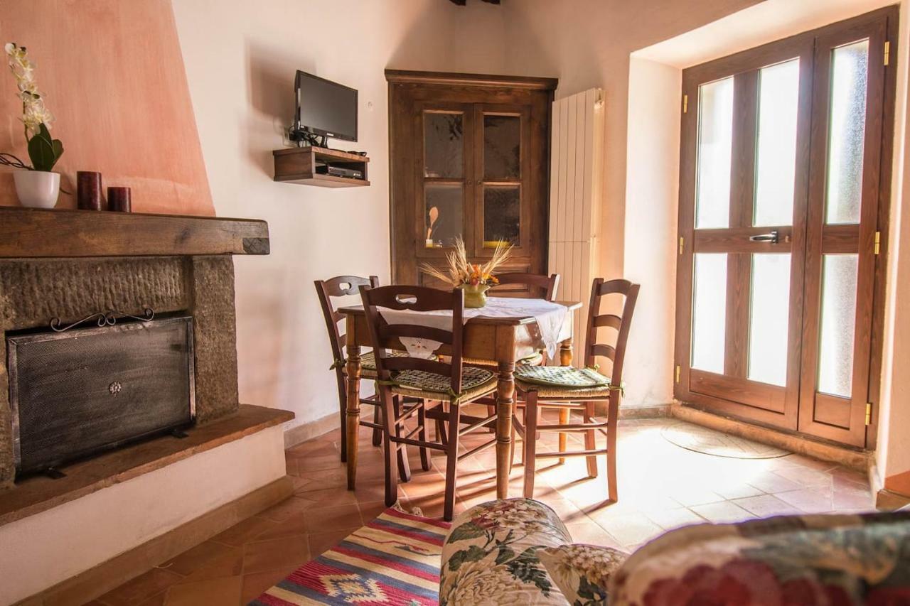 Le Casette Country House 2 Petricci Екстер'єр фото